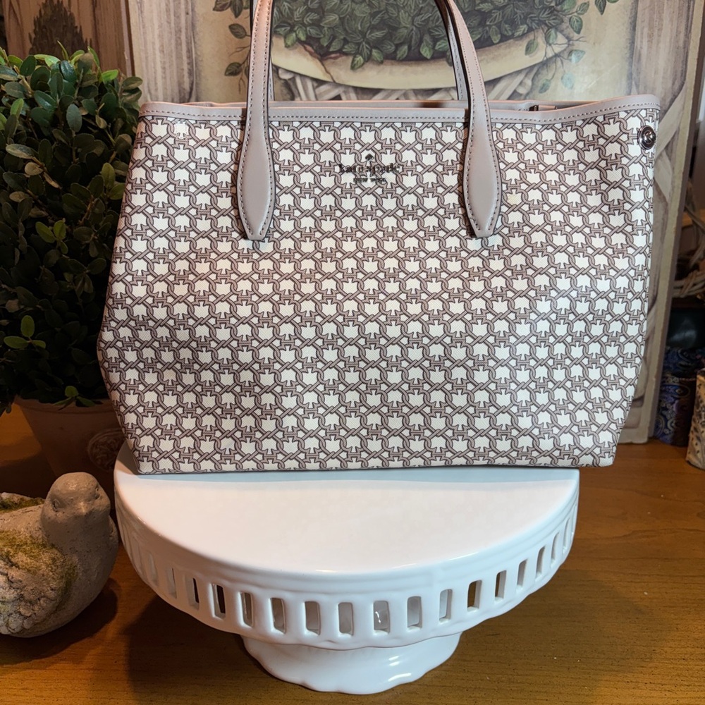 Kate Spade Cream and Tan Patterned Tote